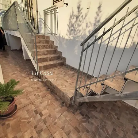 アパート La Casa Di Nonna Nennella サンタ・マリア・ディ・カステッラバーテ